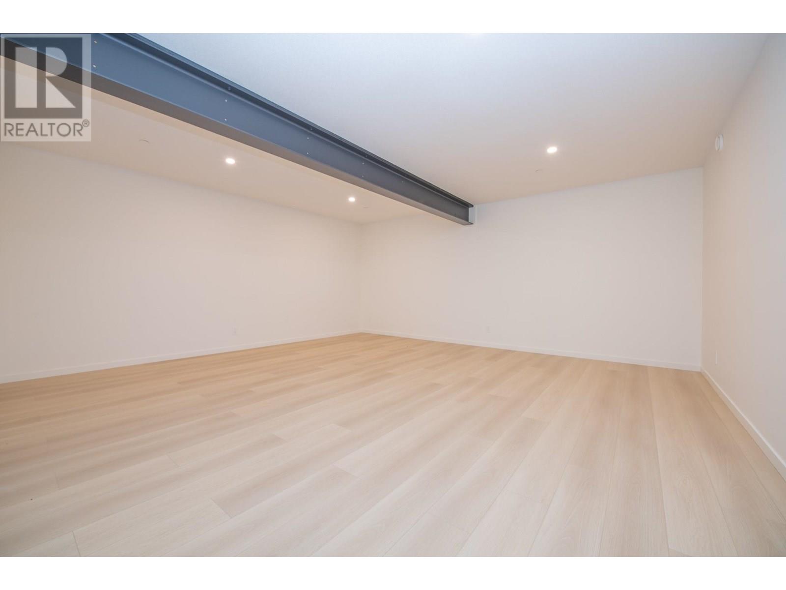 Property at 8820 Oxford Road image 3