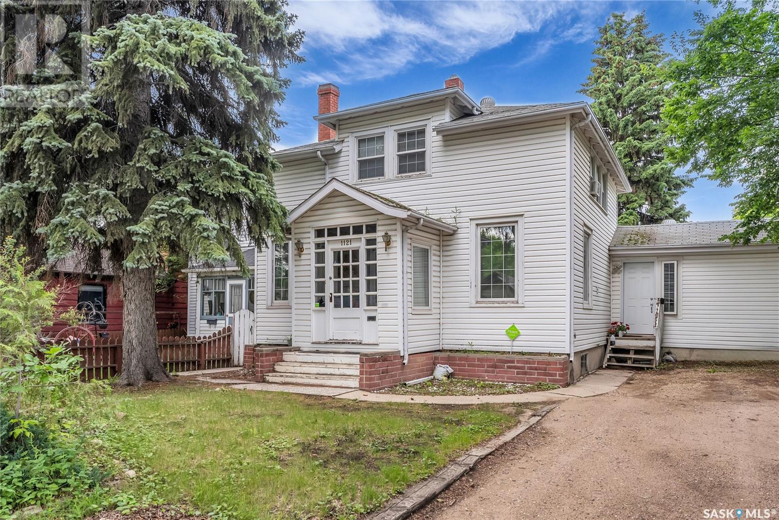 Property at 1121 B AVENUE N image 1