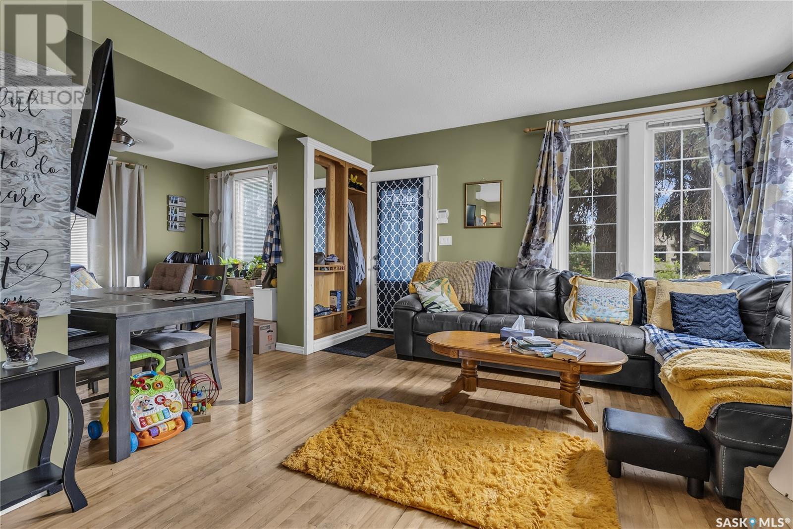 Property at 1121 B AVENUE N image 5
