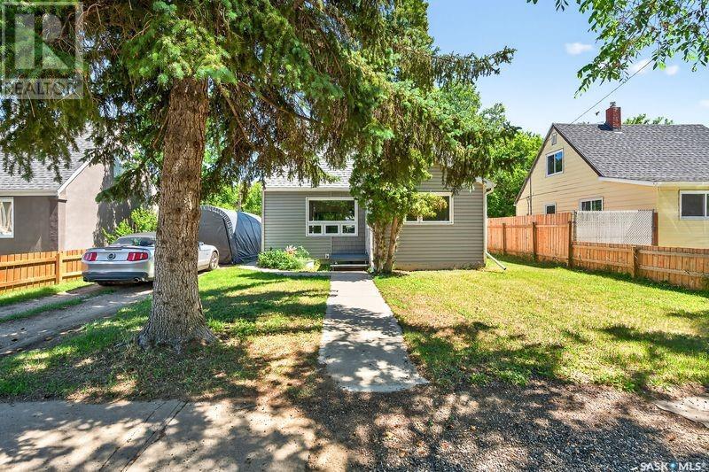 Property at 1263 4th AVENUE NE image 3