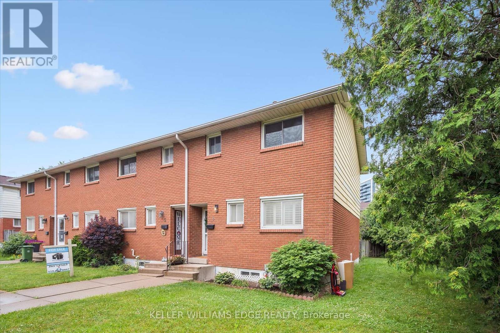 Property at 6 - 161 BERKINDALE DRIVE image 3