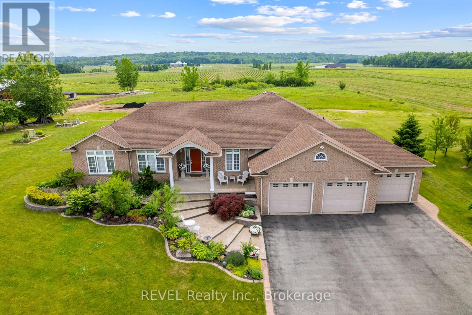 Property at 925 QUEENSTON ROAD image 1