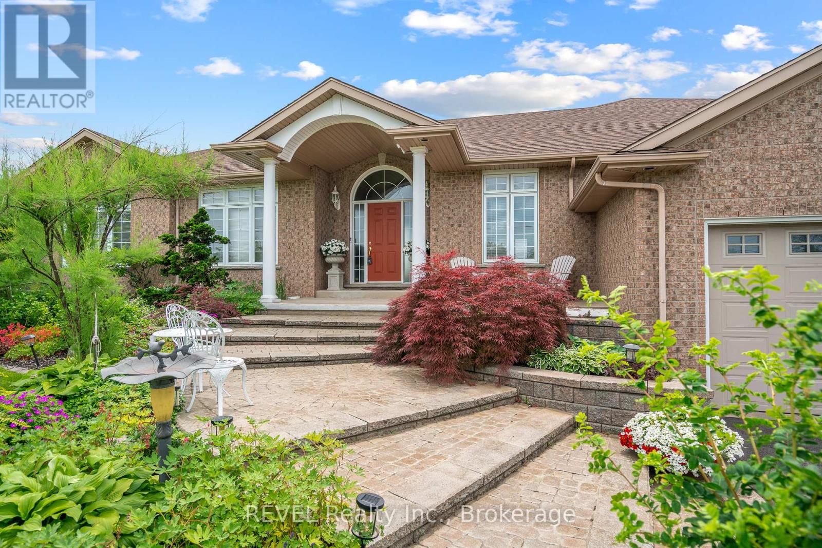 Property at 925 QUEENSTON ROAD image 3