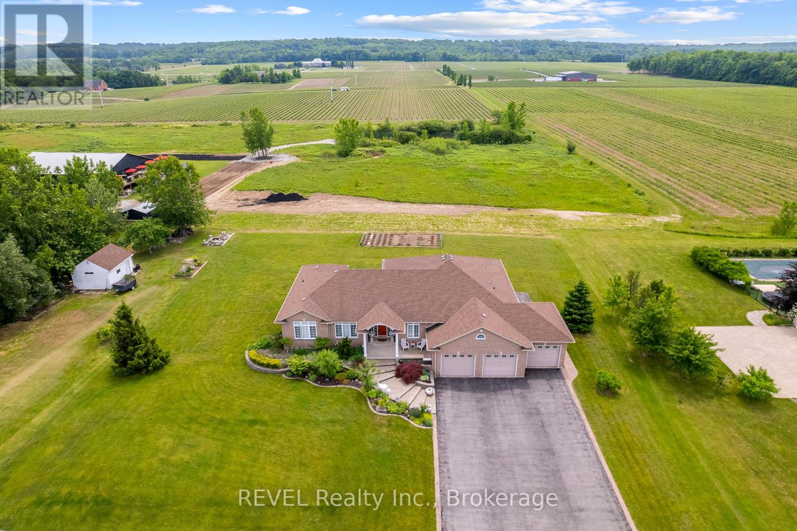 Property at 925 QUEENSTON ROAD image 4