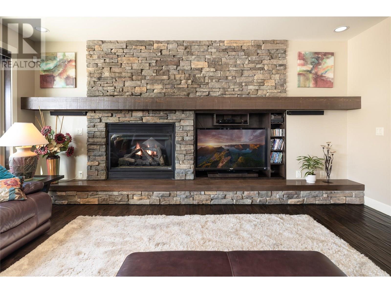 854 Big Rock Court Kelowna Photo 12
