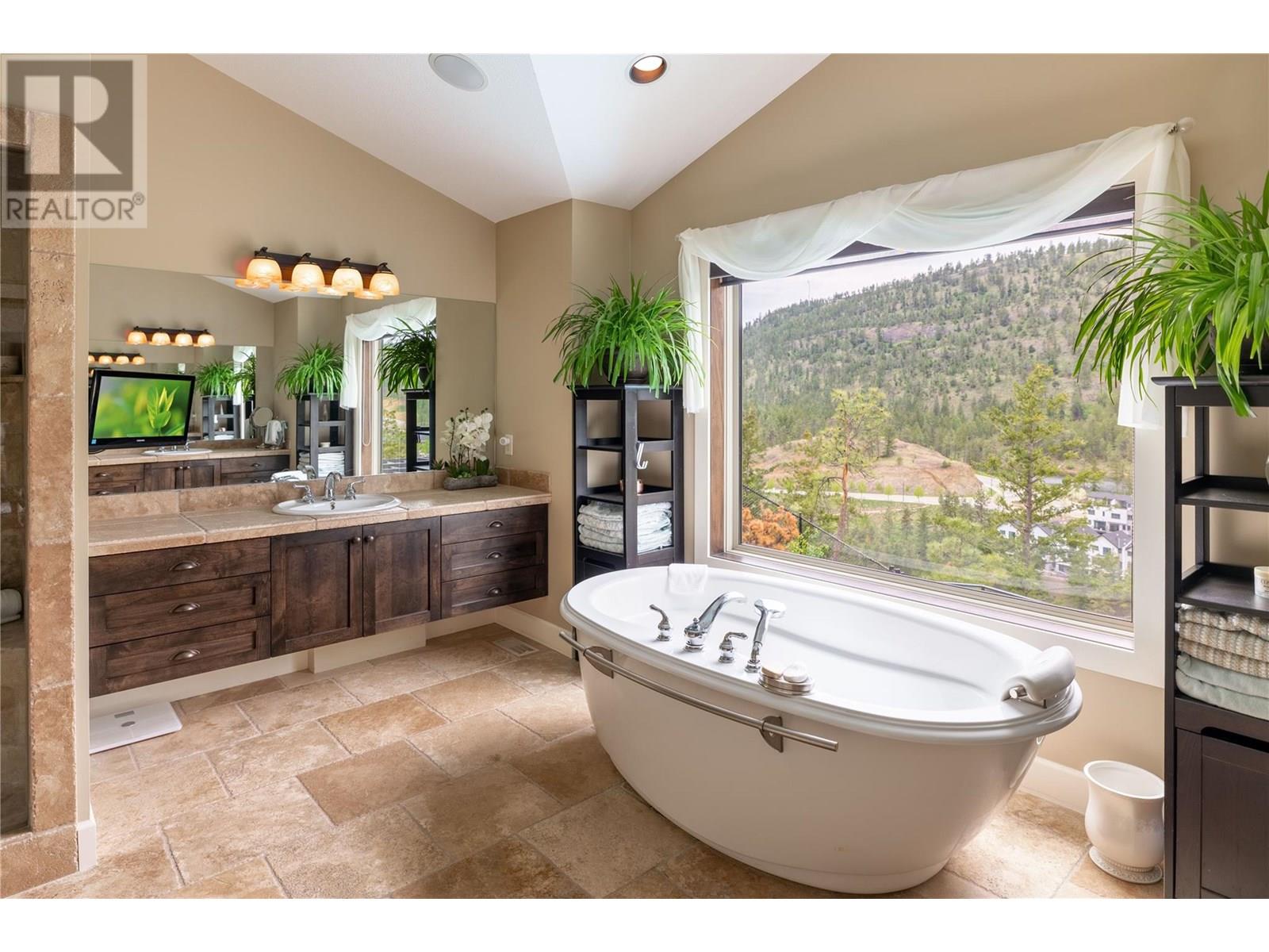 854 Big Rock Court Kelowna Photo 24