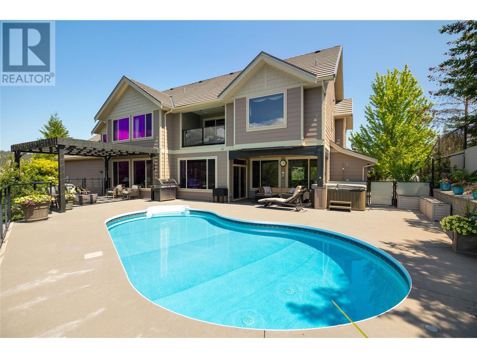 854 Big Rock Court Kelowna Photo 3