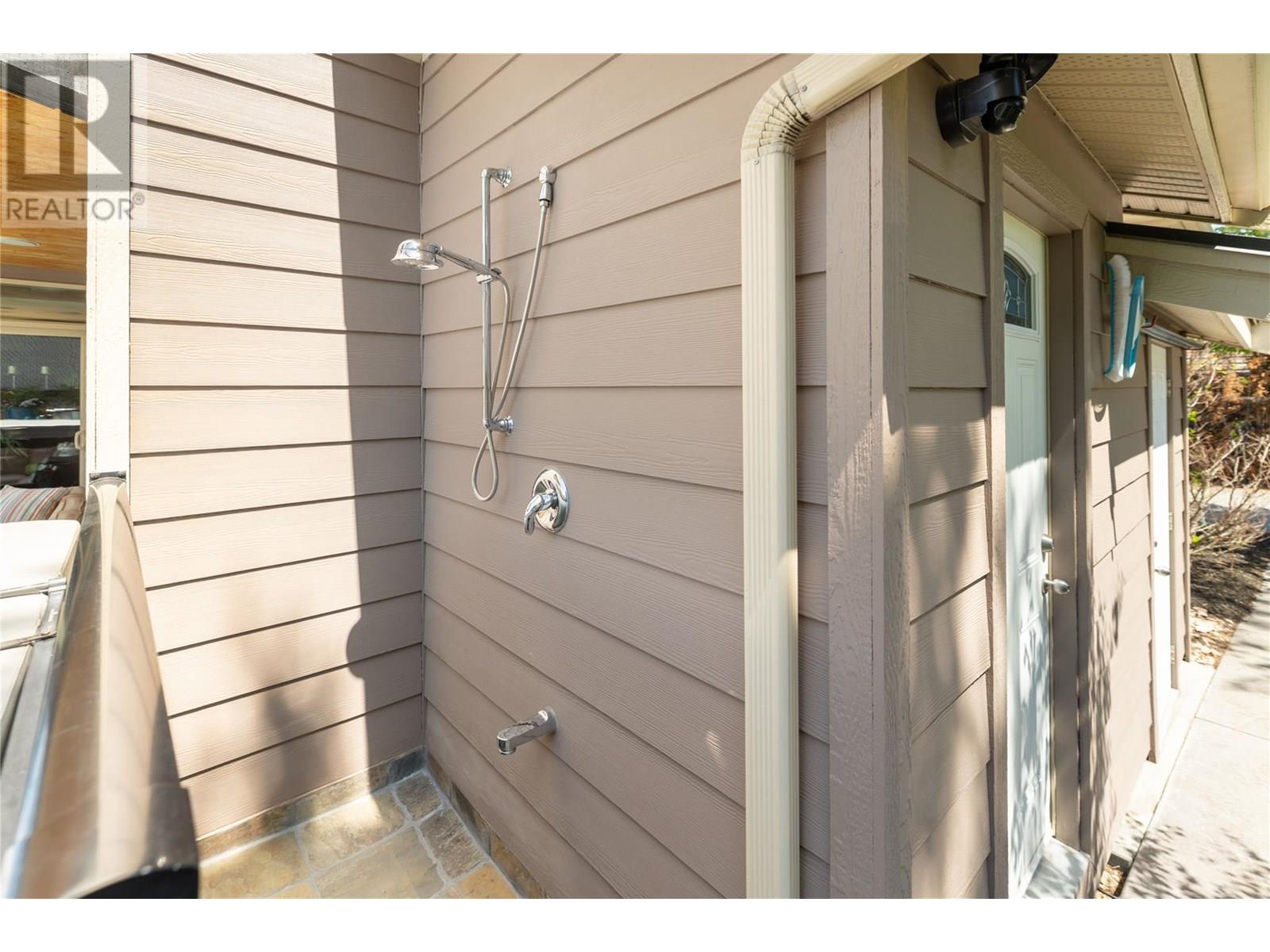 854 Big Rock Court Kelowna Photo 40