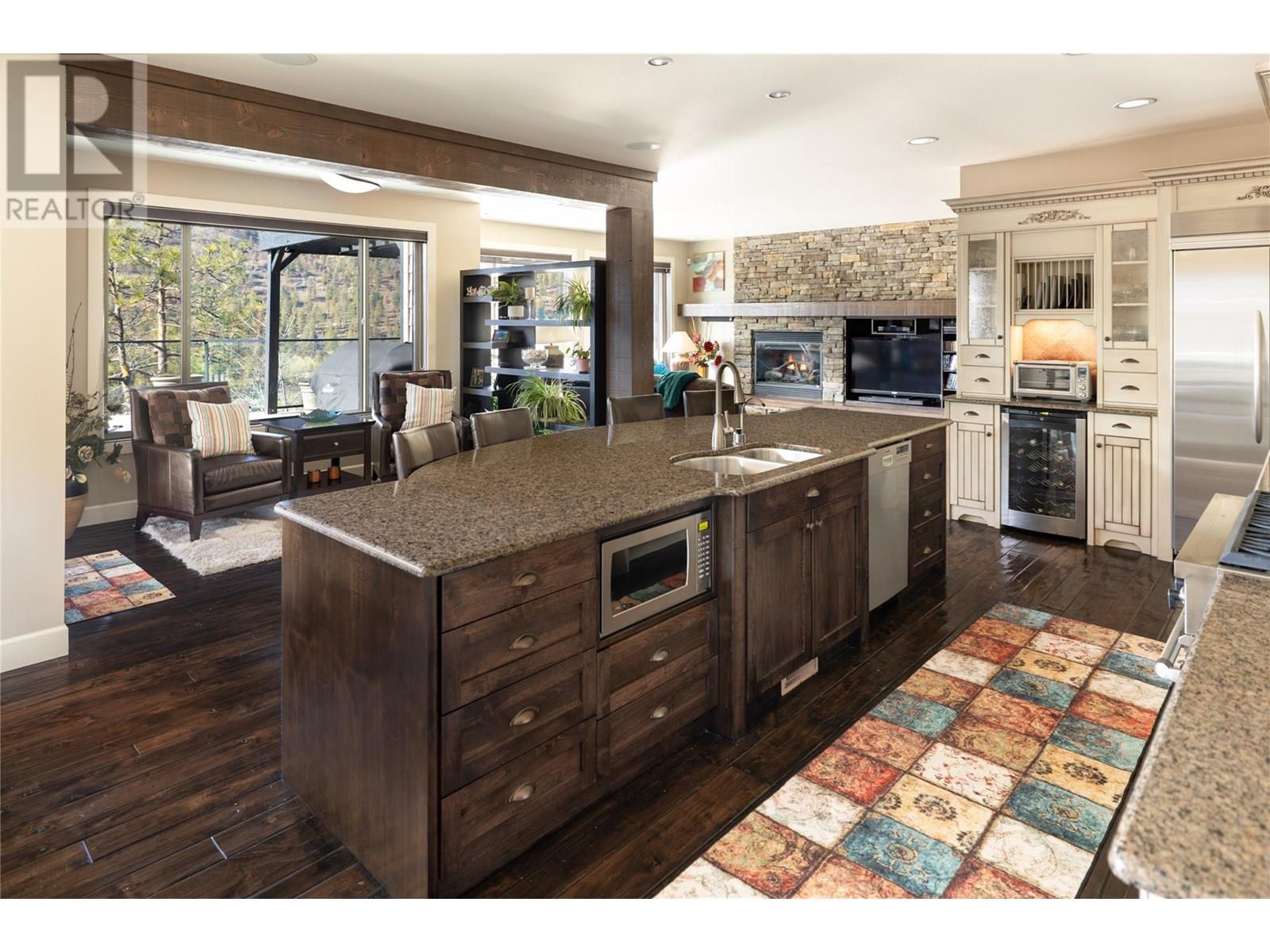 854 Big Rock Court Kelowna Photo 6