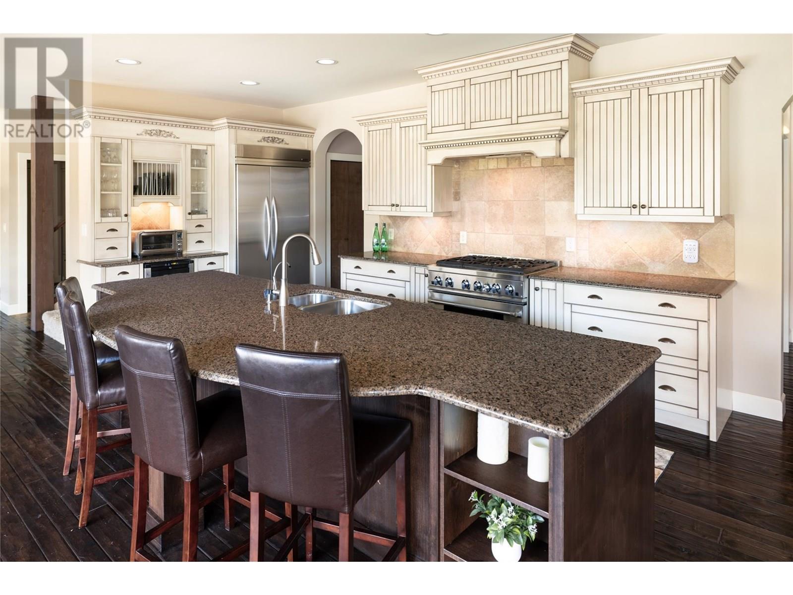 854 Big Rock Court Kelowna Photo 7