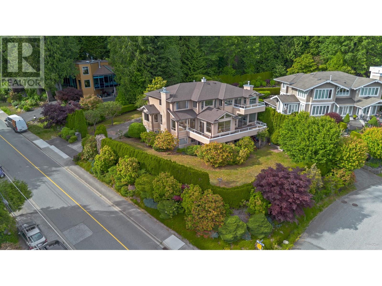 Property at 2208 CHAIRLIFT ROAD image 3