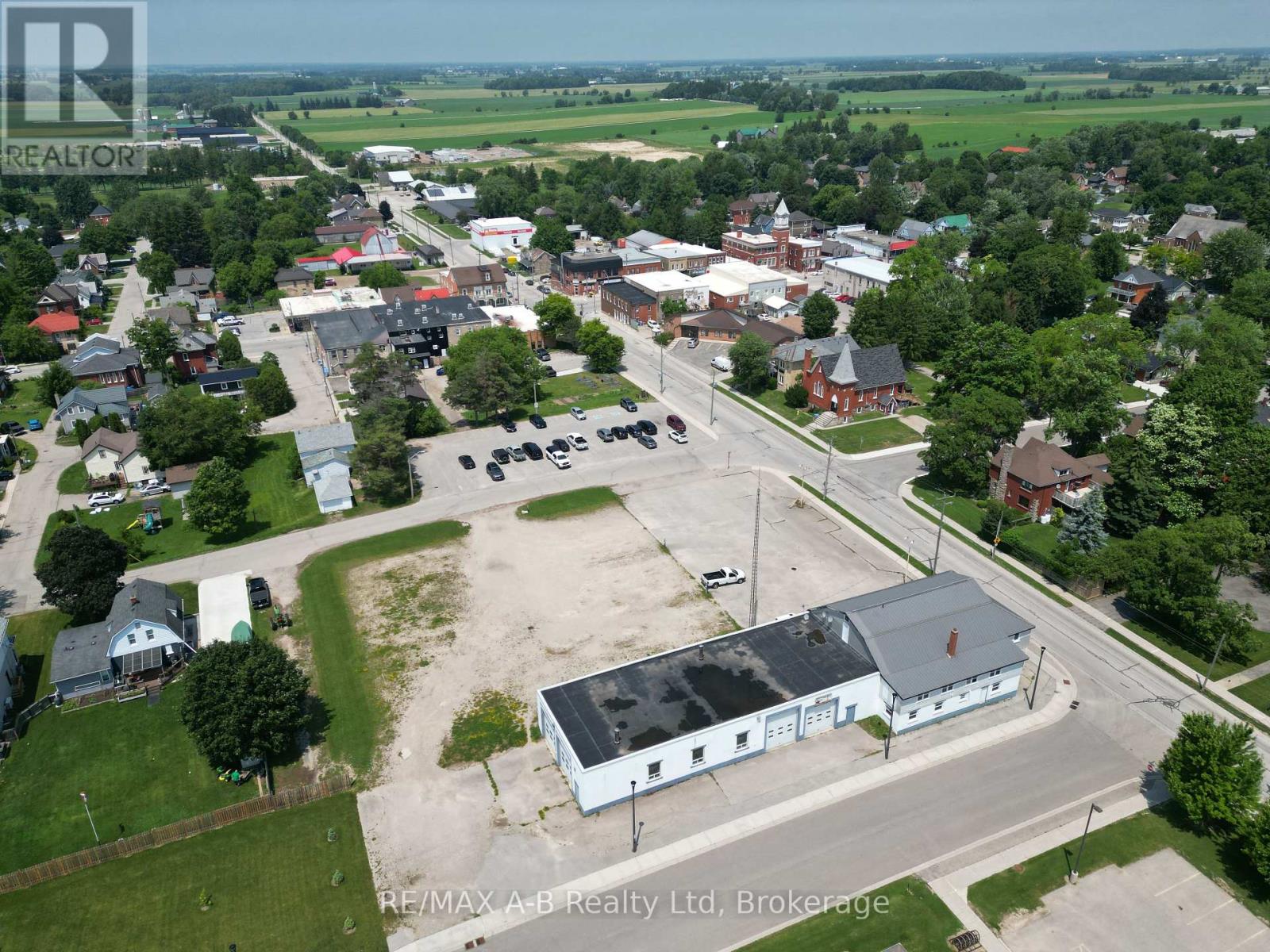 15 Mill Street E, Perth East, Ontario  N0K 1M0 - Photo 4 - X12257400