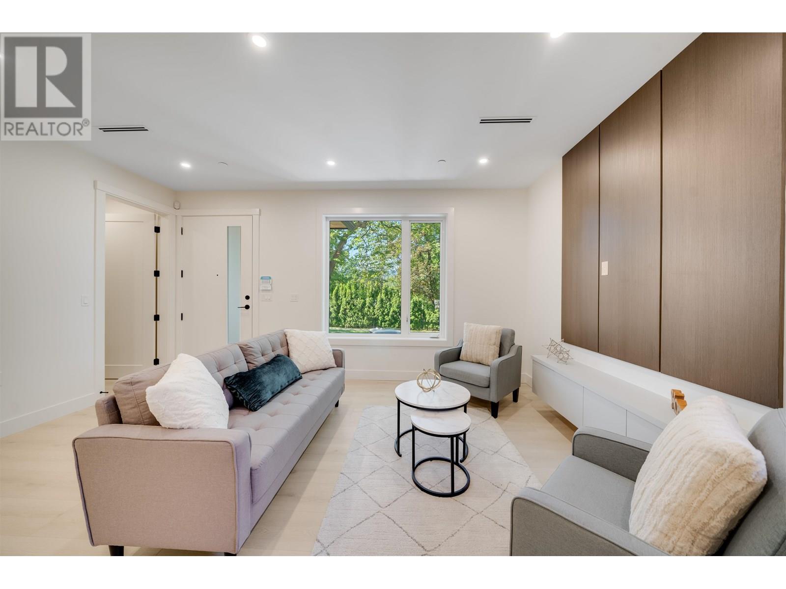 Property at 1 3836 W 8TH AVENUE image 3