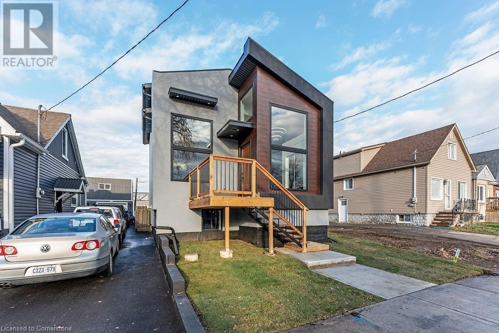 Property at 209 GRENFELL Street image 3