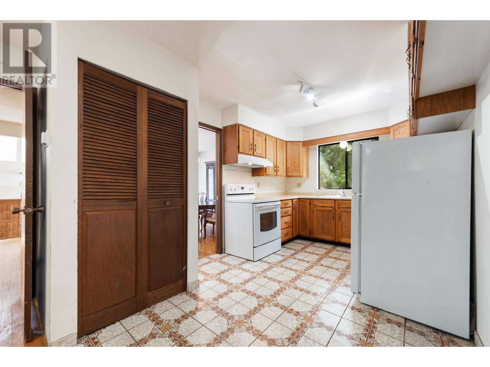 Property at 5283 NANCY GREENE WAY image 5