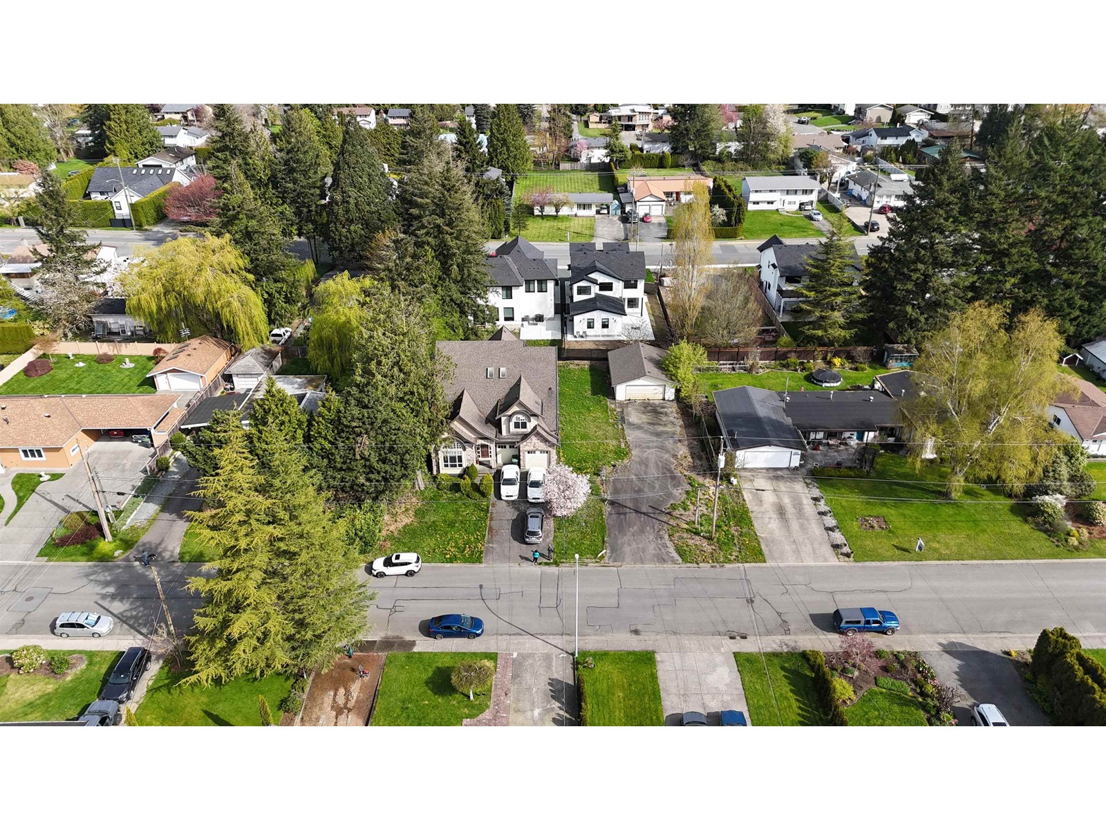 Property at 26523 28B AVENUE image 2