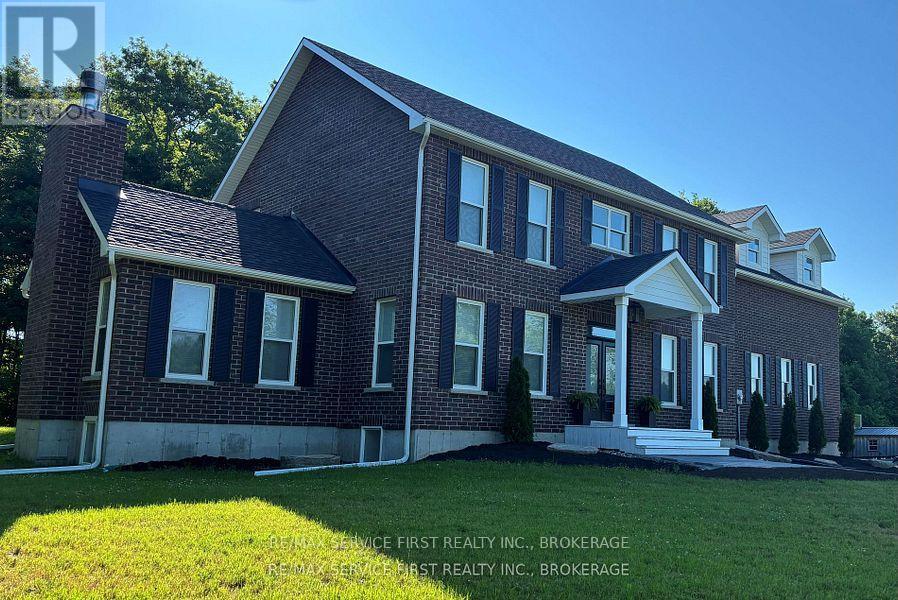 1012 Applewood Lane, Frontenac, Ontario  K0H 1X0 - Photo 2 - X12257458