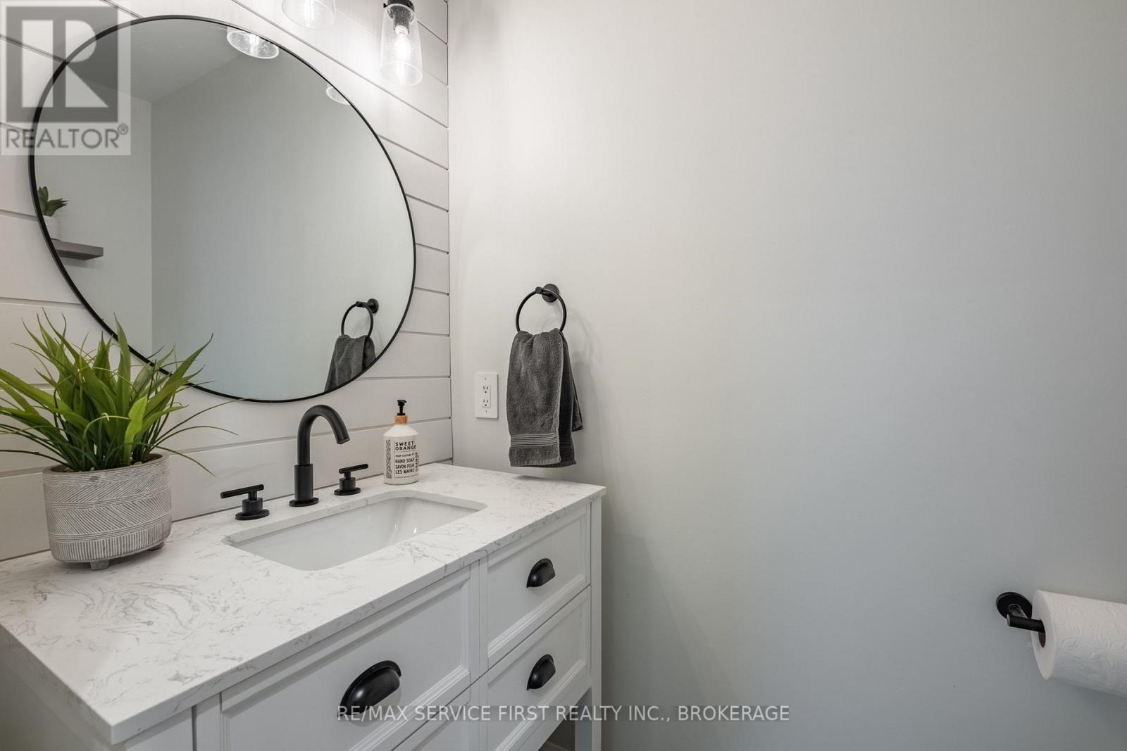 1012 Applewood Lane, Frontenac, Ontario  K0H 1X0 - Photo 21 - X12257458