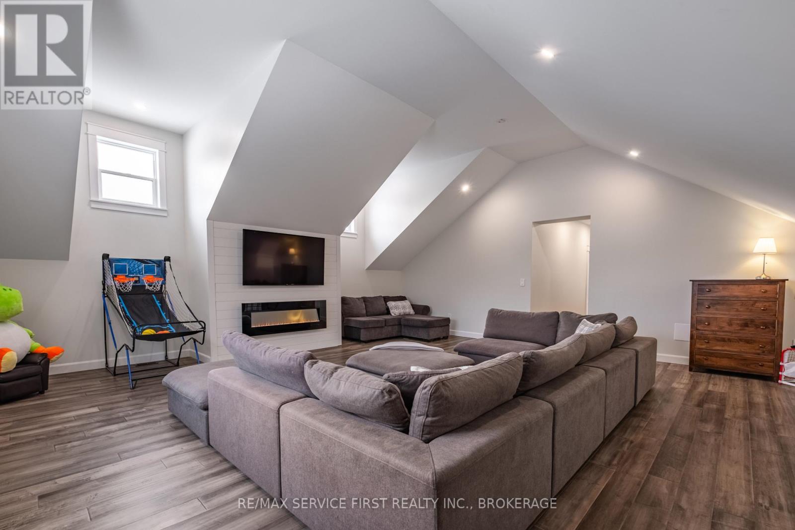 1012 Applewood Lane, Frontenac, Ontario  K0H 1X0 - Photo 38 - X12257458