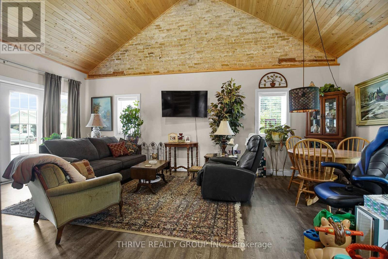 20664 Heritage Road, Thames Centre, Ontario  N0M 2P0 - Photo 26 - X12257459