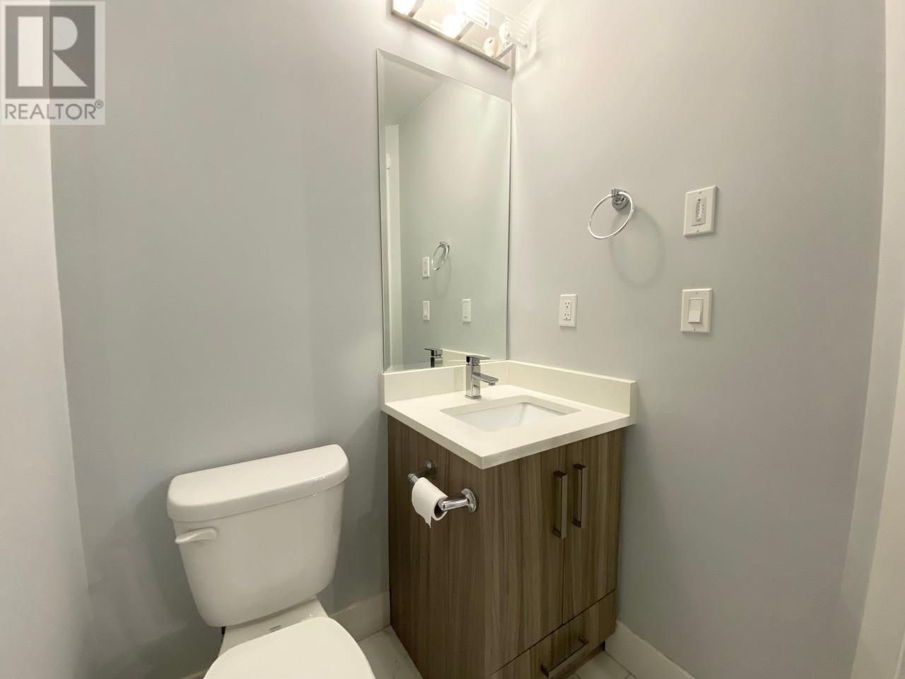 722 Coopland Crescent Unit# 2, Kelowna, British Columbia  V1Y 2V1 - Photo 2 - 10354002