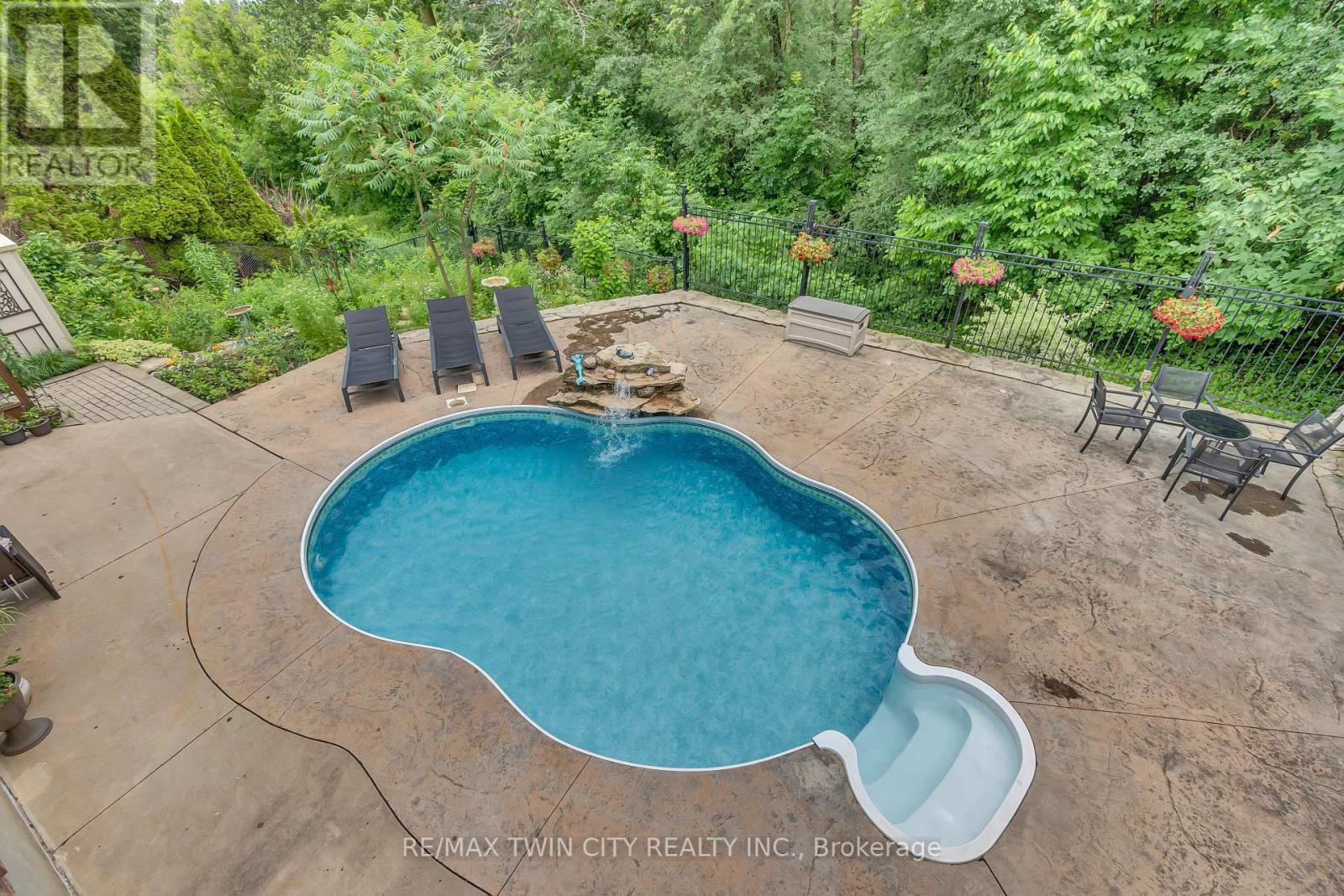 Property at 107 CHANDOS DRIVE image 2