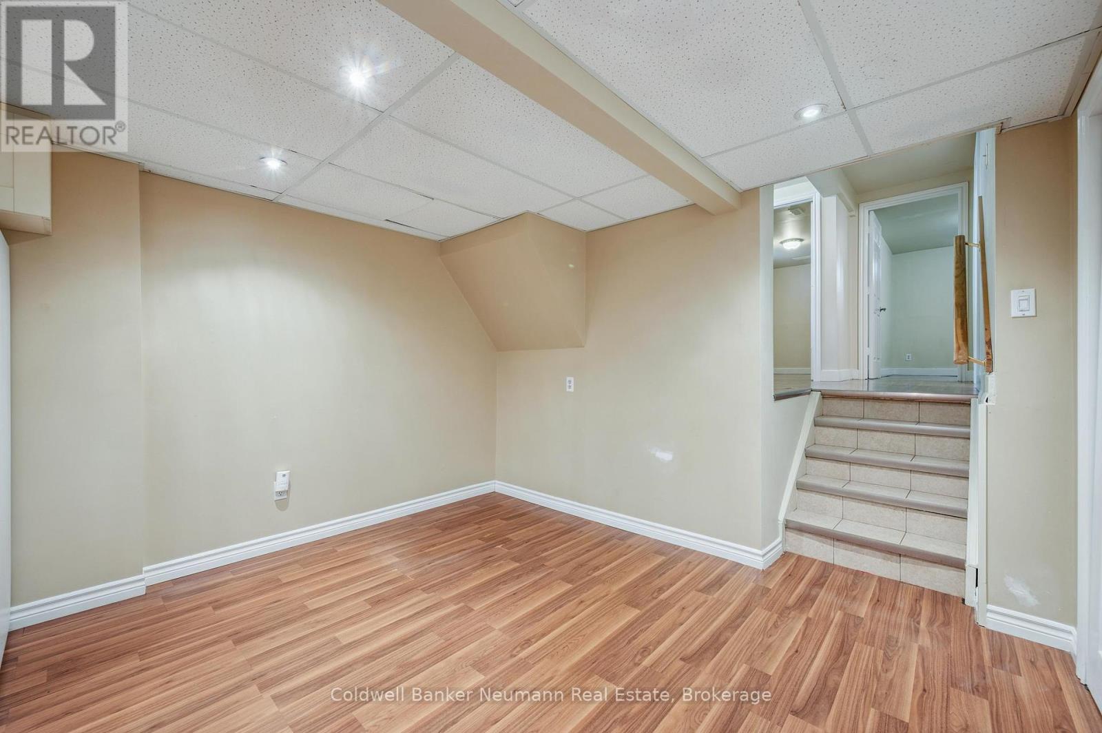 30 Mason Court, Guelph, Ontario  N1G 3G9 - Photo 24 - X12257503