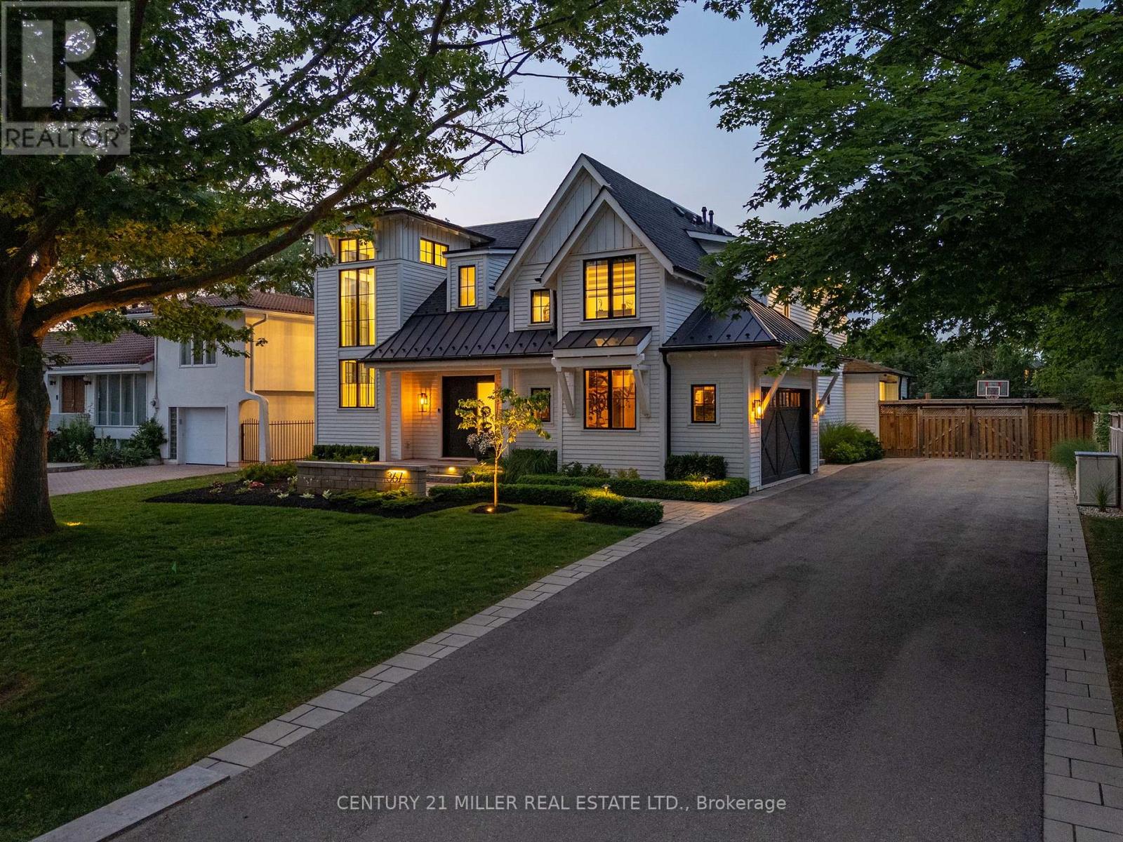 367 Seaton Drive, Oakville, Ontario  L6L 3X9 - Photo 2 - W12257391