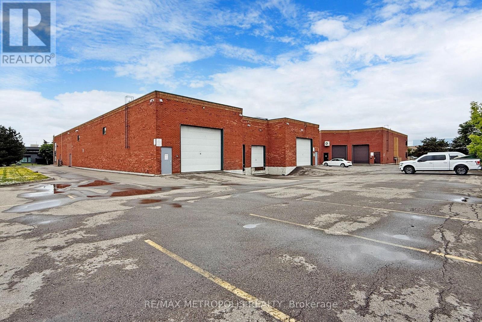 12 - 135 Devon Road, Brampton, Ontario  L6T 5A4 - Photo 12 - W12257406
