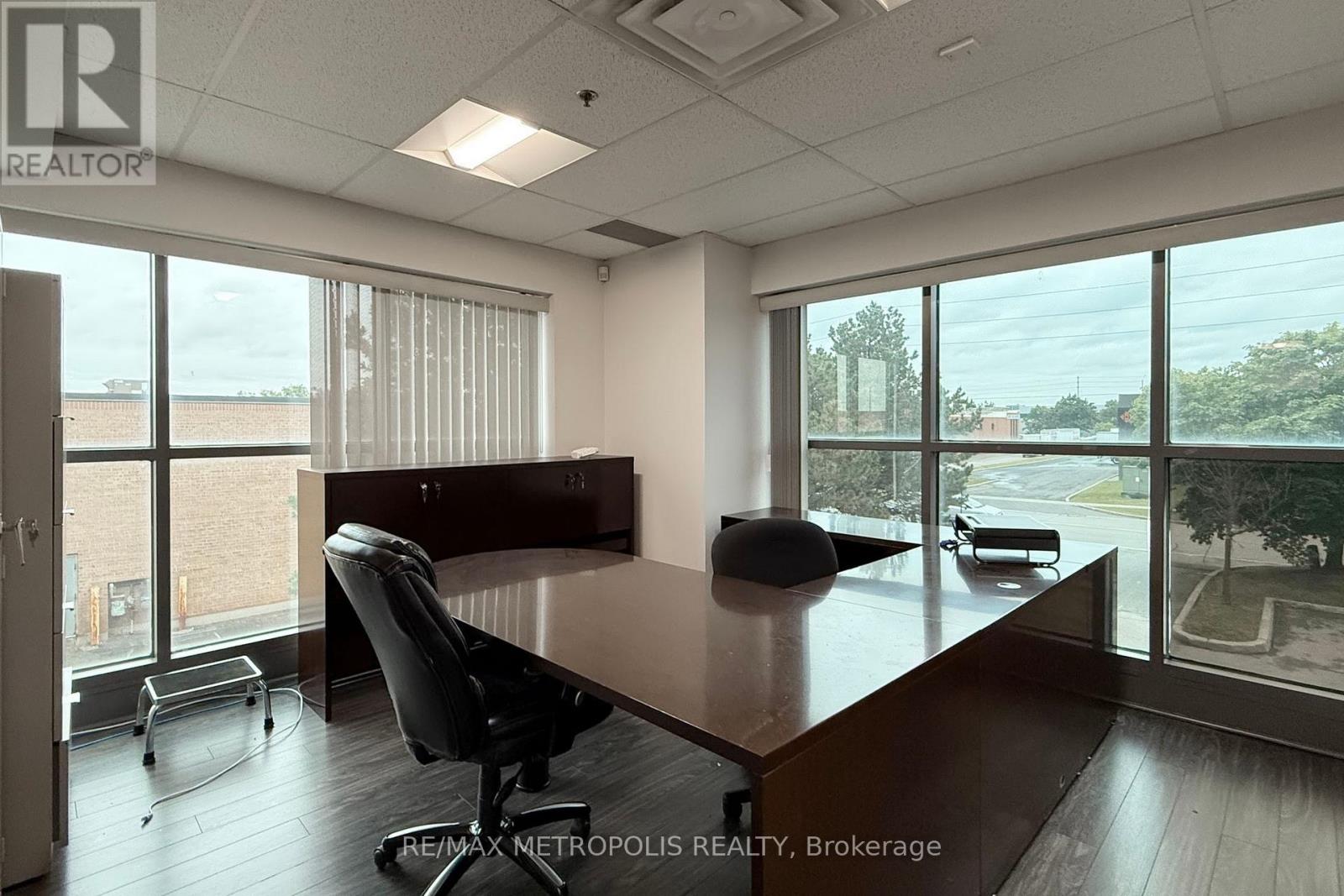 12 - 135 Devon Road, Brampton, Ontario  L6T 5A4 - Photo 6 - W12257406