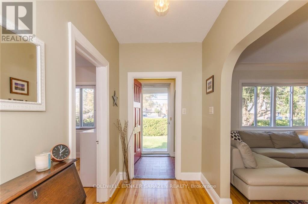 1150 Shillington Avenue, Ottawa, Ontario  K1Z 7Z4 - Photo 2 - X12257509