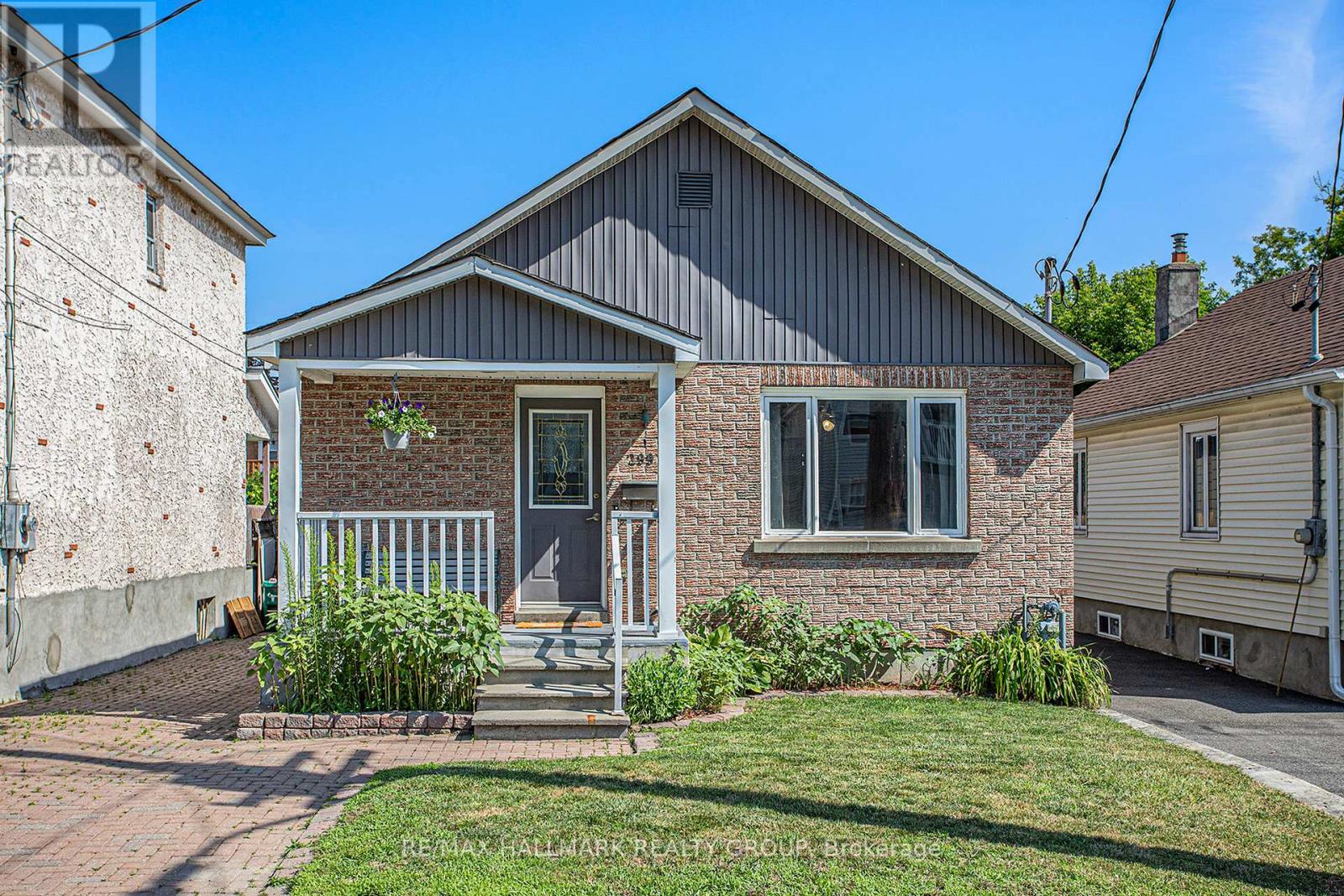 Property at 299 MONTFORT STREET image 1