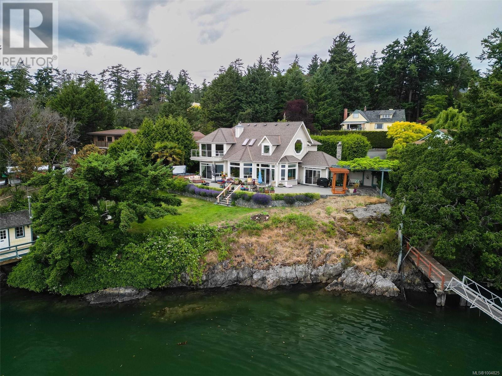 8 Lighthouse Lane, View Royal, British Columbia