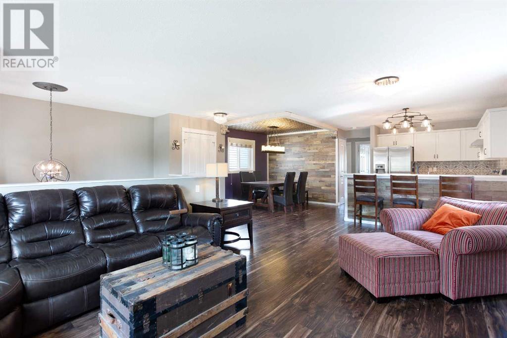 Property at 20 Copperstone Terrace SE image 4
