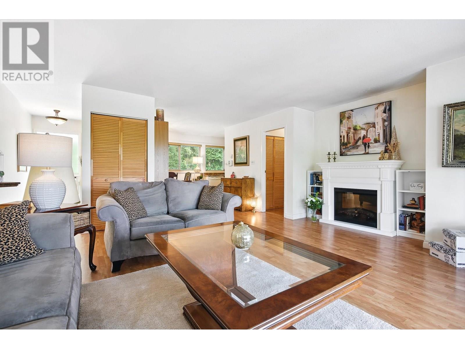Property at 1087 CECILE DRIVE image 2