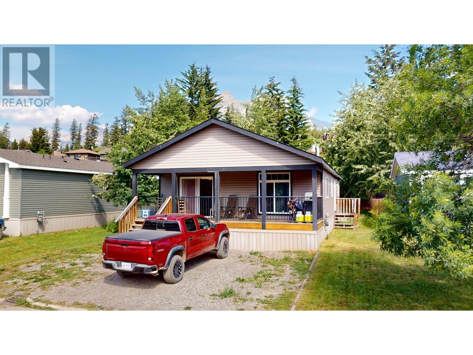 11 Wilderness Heights Drive