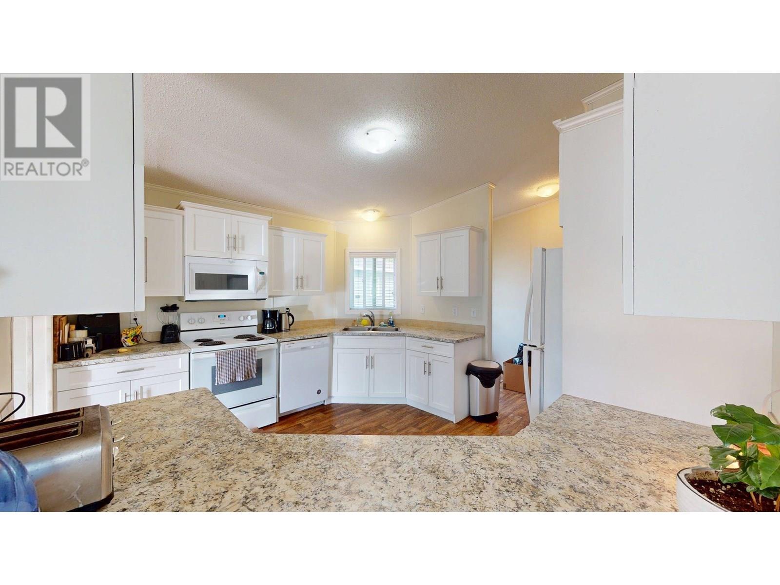 11 Wilderness Heights Drive