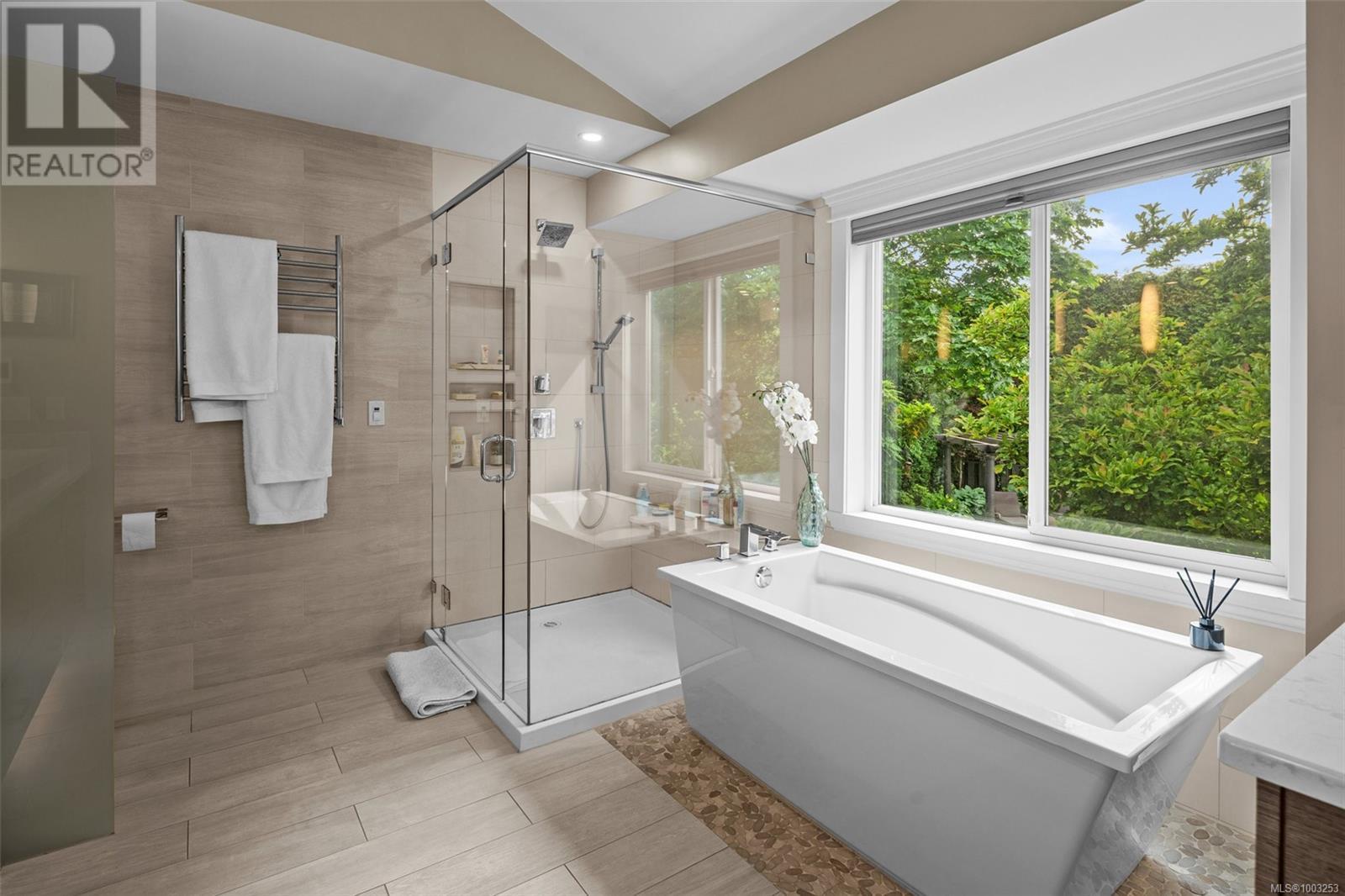 2013 Ferndale Rd, Saanich, British Columbia  V8N 2Y4 - Photo 44 - 1003253