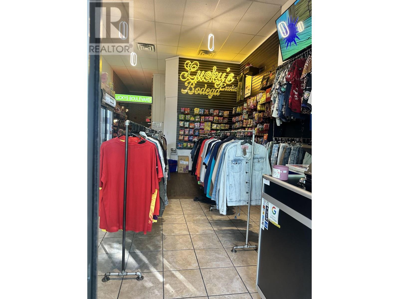 Property at 3335 WESBROOK MALL image 1