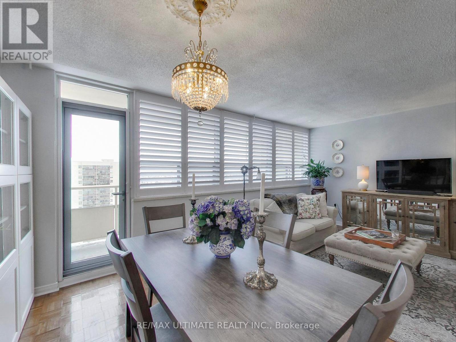 2217 - 360 Ridelle Avenue, Toronto, Ontario  M6B 1K1 - Photo 11 - W12256061