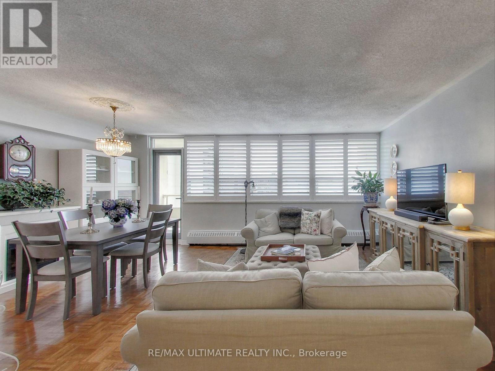 2217 - 360 Ridelle Avenue, Toronto, Ontario  M6B 1K1 - Photo 2 - W12256061