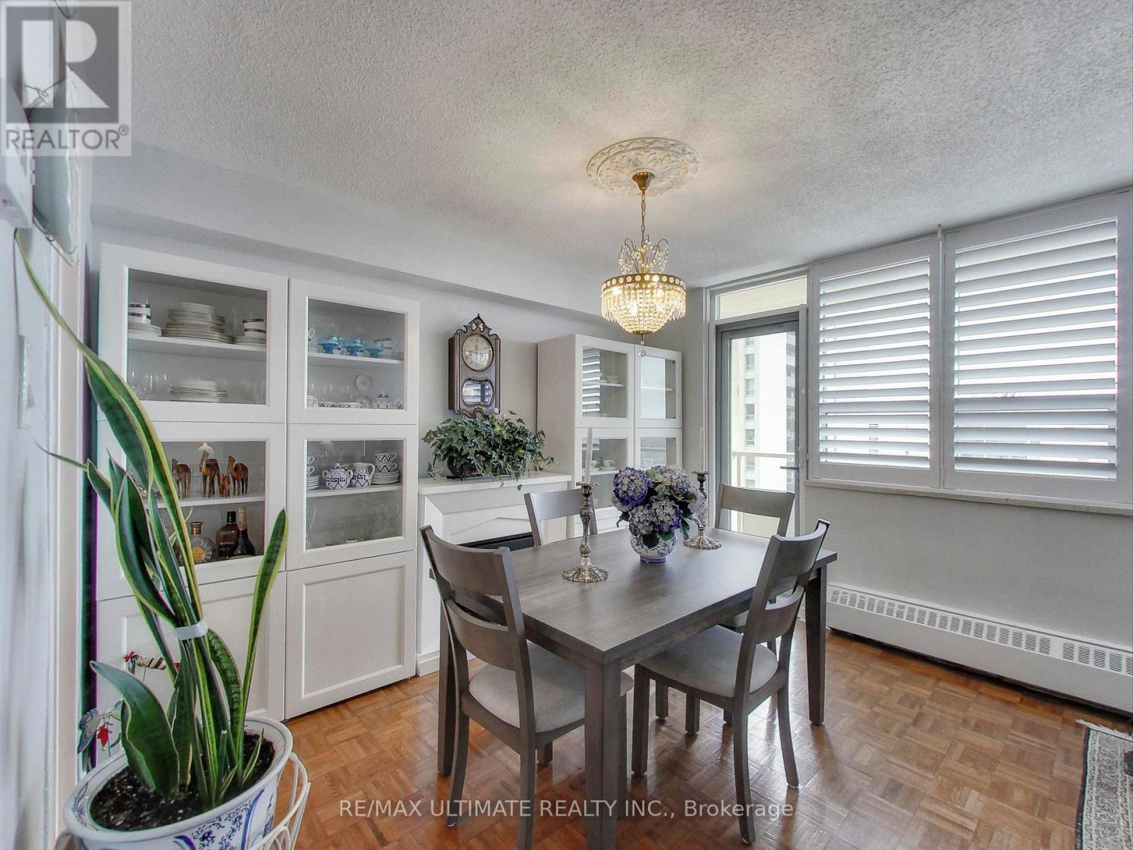 2217 - 360 Ridelle Avenue, Toronto, Ontario  M6B 1K1 - Photo 9 - W12256061