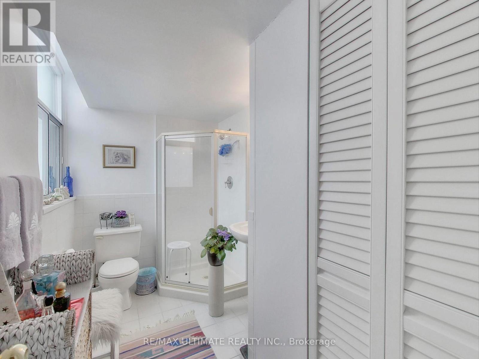 2217 - 360 Ridelle Avenue, Toronto, Ontario  M6B 1K1 - Photo 19 - W12256061