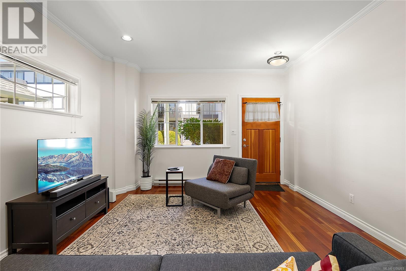 Property at 7 1182 Colville Rd image 2