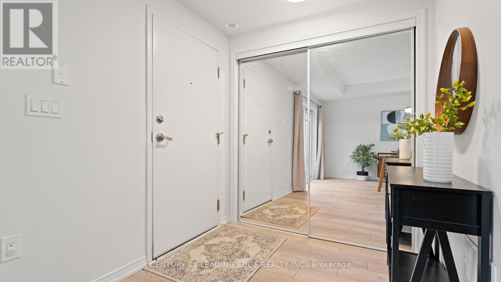 Property at 112 - 8835 SHEPPARD AVENUE E image 3