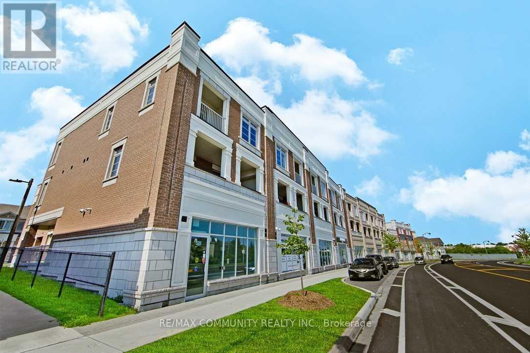 320 Copper Creek Drive, Markham, Ontario  L6N 1N8 - Photo 2 - N12257549