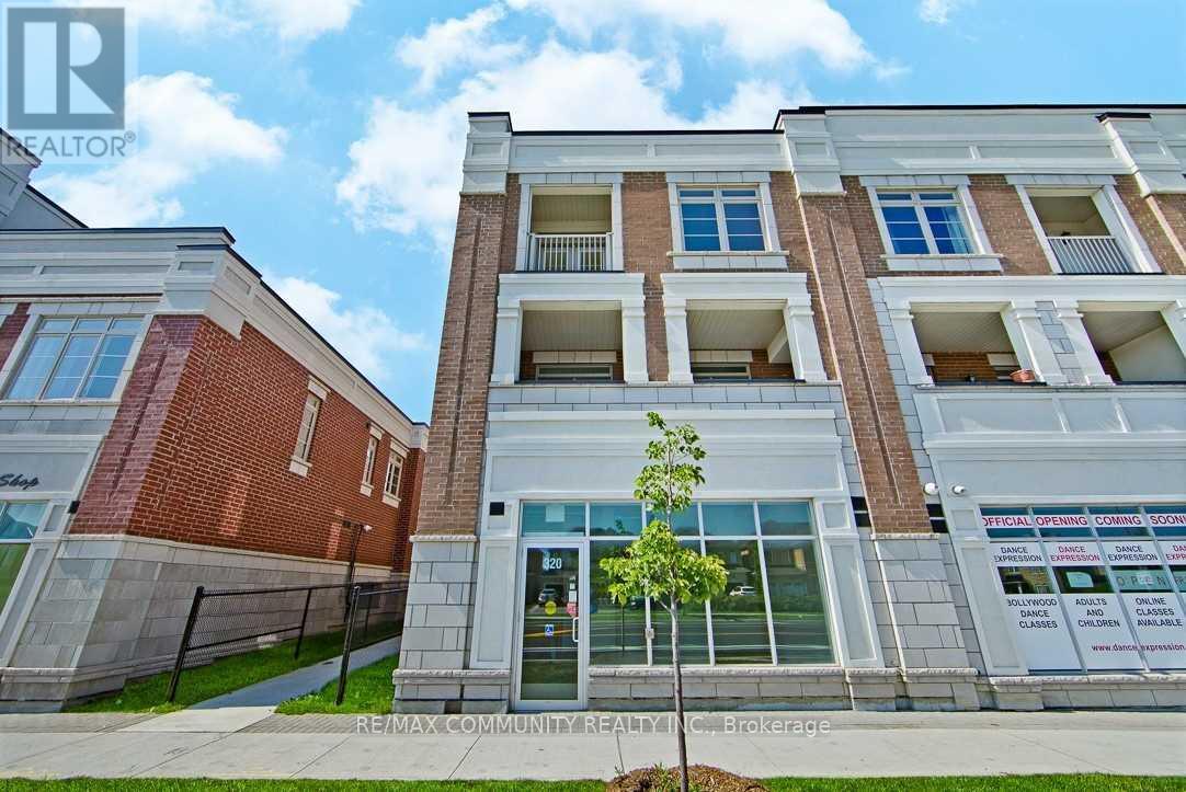 320 Copper Creek Drive, Markham, Ontario  L6N 1N8 - Photo 3 - N12257549