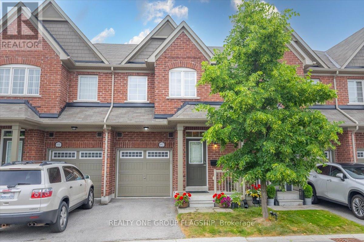Property at 692 WENDY CULBERT CRESCENT image 2