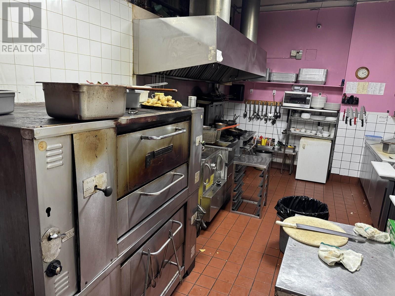 Property at 200 CONFIDENTIL image 3