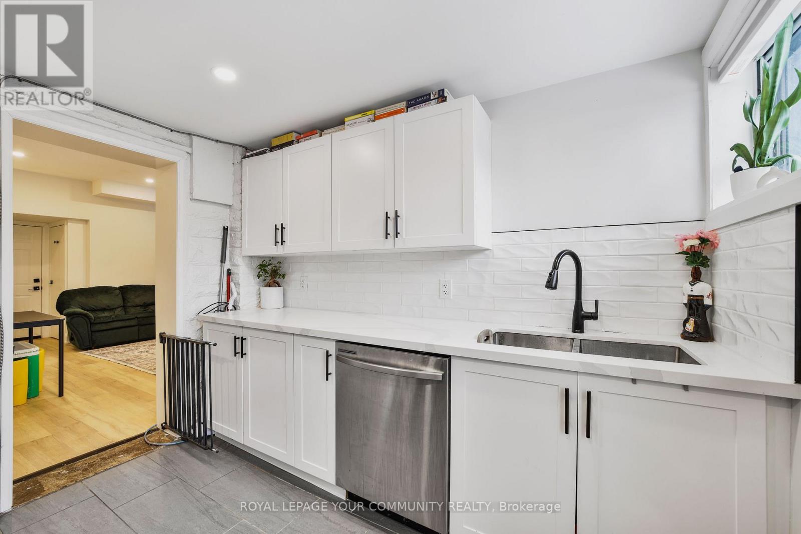 97 Garfield Avenue S, Hamilton, Ontario  L8M 2S3 - Photo 9 - X12257468